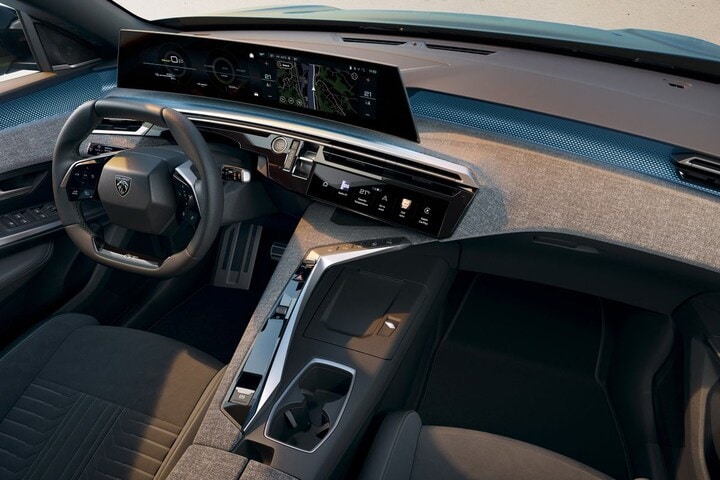Peugeot E-3008 interieur
