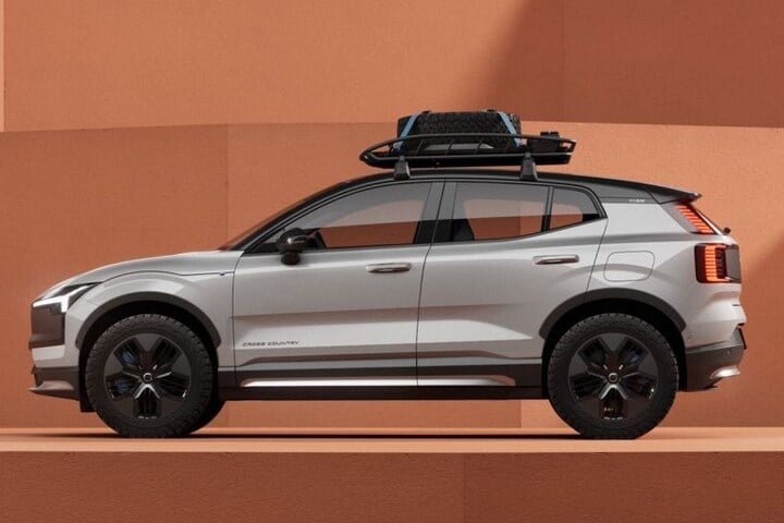 Volvo EX30 Cross Country