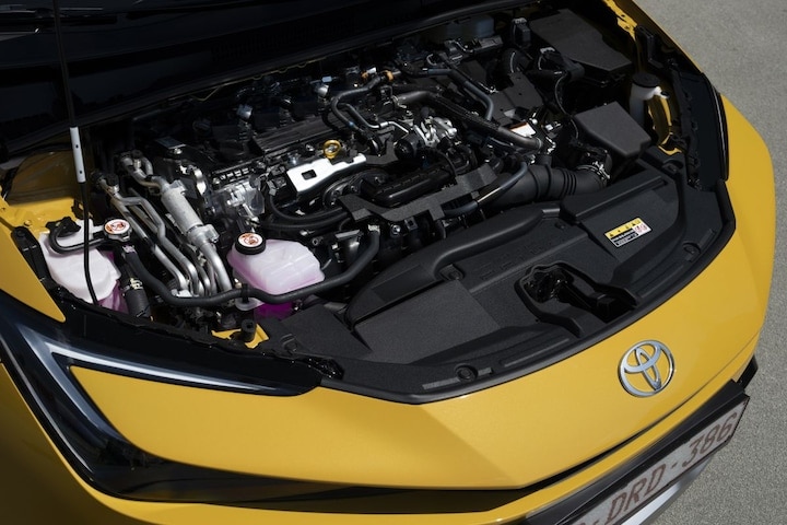 Toyota Prius PHEV 2023 plug-in benzinemotor atkinson cycle
