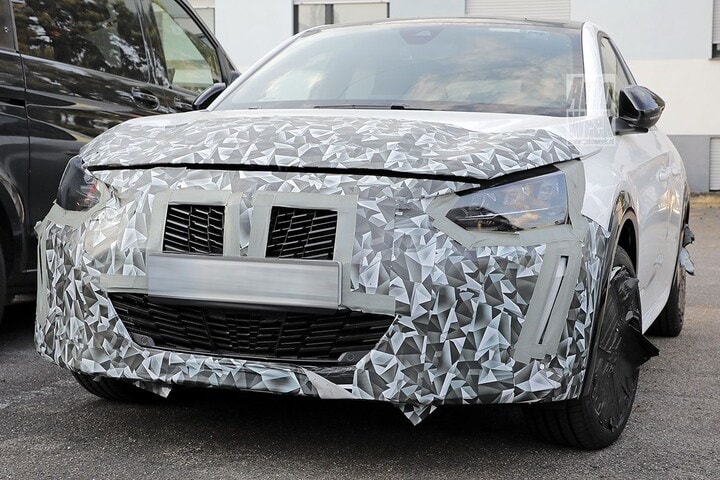Spyshots Peugeot 208 facelift