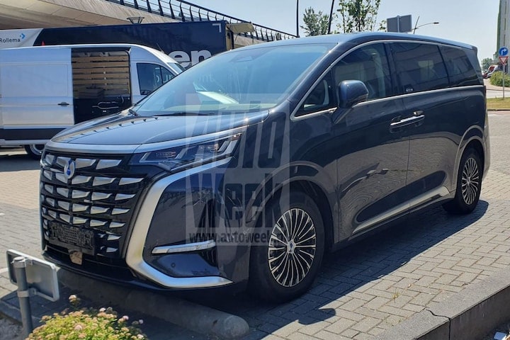 Denza D9 BYD