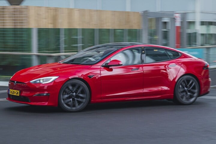 Tesla Model S Plaid