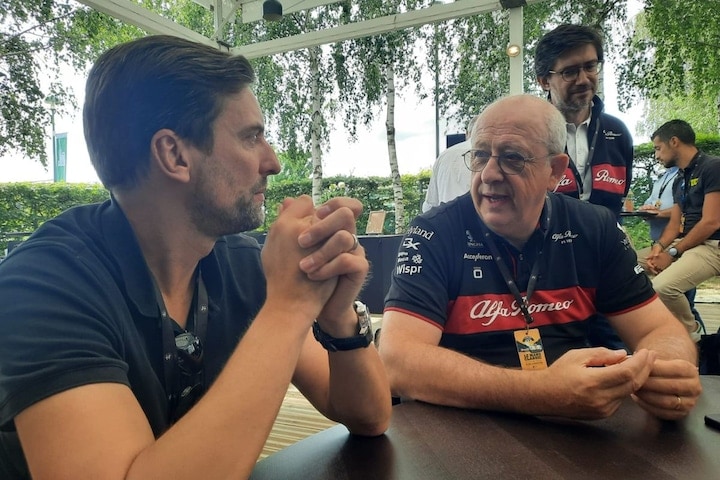 Roy in gesprek met Alfa Romeo-CEO Imparato