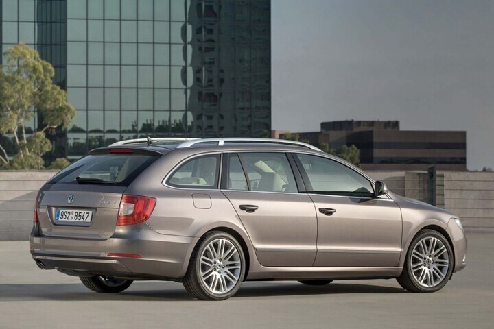 Skoda Superb 90 jaar