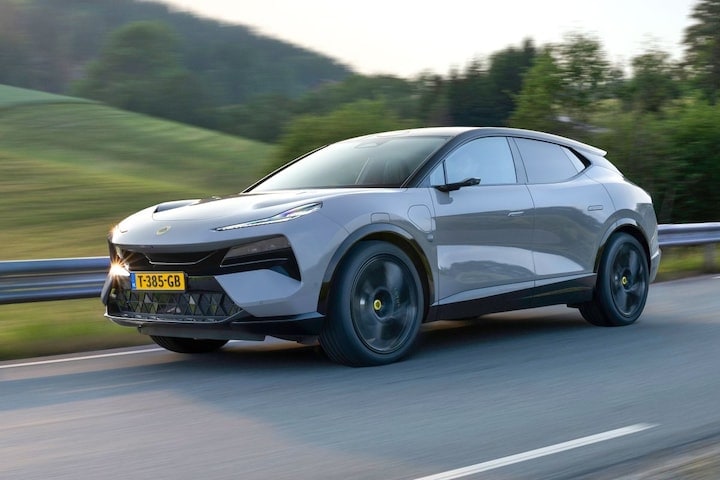 lotus eletre