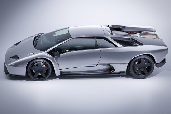 Eccentrica Lamborghini Diablo Restomod