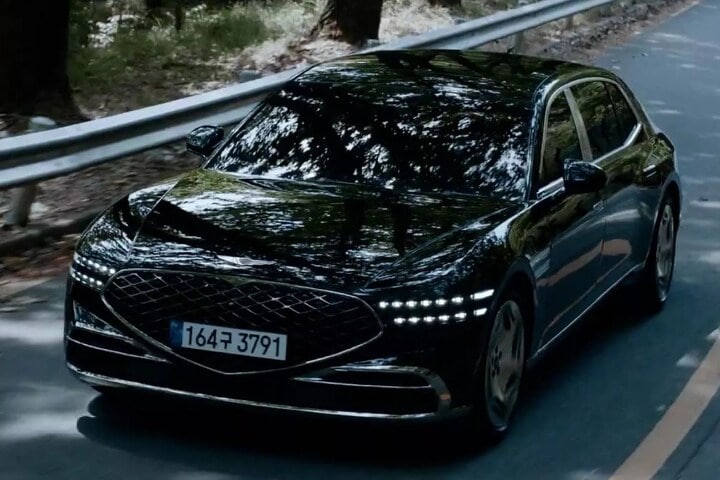 Genesis G90