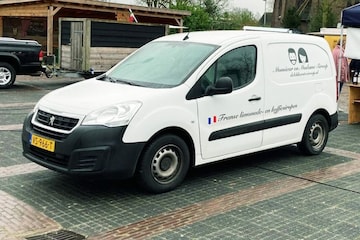 Belettering stickers auto bestelauto busje