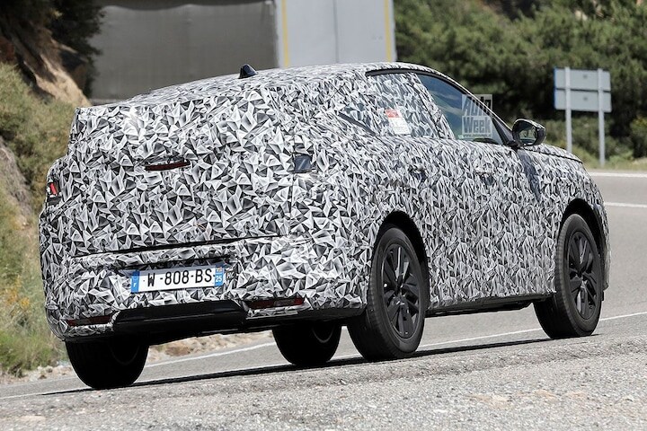 Peugeot e-3008