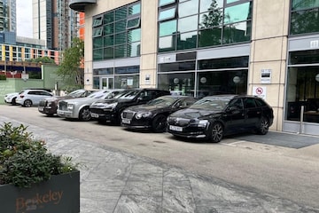 Londen Docklands Rolls-Royce Bentley Porsche