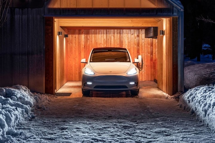 Tesla Model Y verkoopcijfers sneeuw kou winter