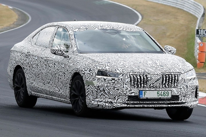 Spyshots Skoda Superb