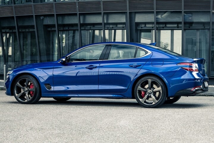 Genesis G70
