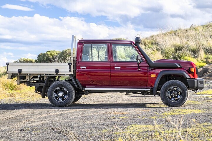 Toyota Land Cruiser J70