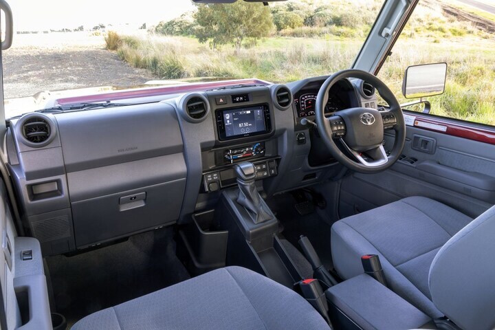 Toyota Land Cruiser J70