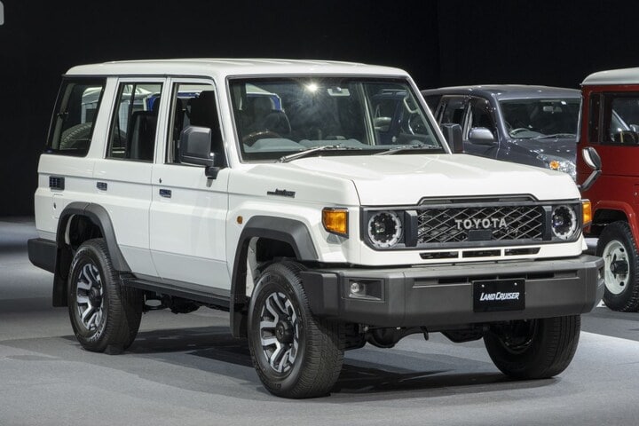 Toyota Land Cruiser J70
