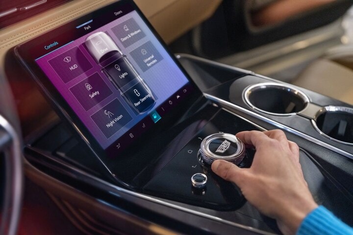 Cadillac Escalade IQ