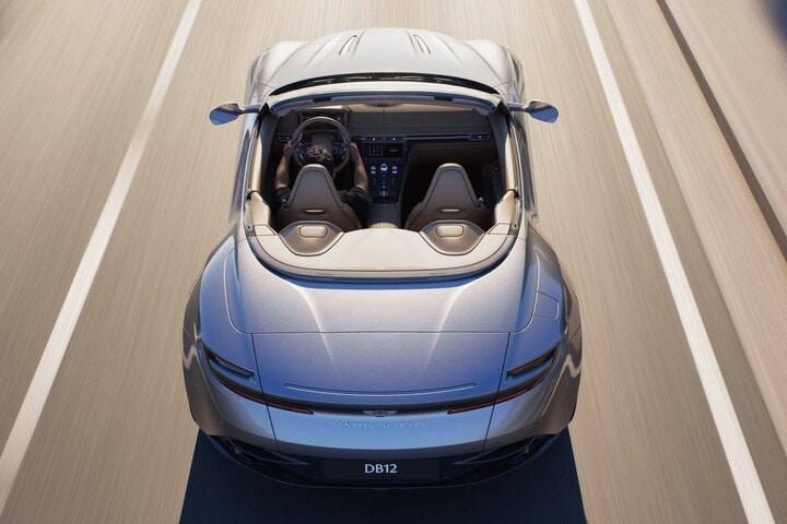 Aston Martin DB12 Volante
