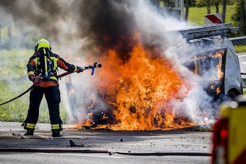 Auto brand A12 Bodegraven (ANP)