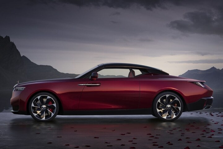 Rolls-Royce La Rose Noire