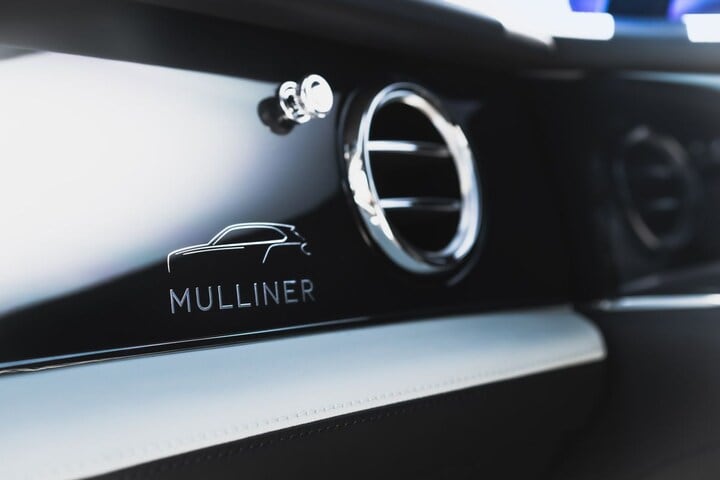 Bentley Bentayga Extended Wheelbase Mulliner