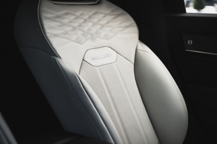 Bentley Bentayga Extended Wheelbase Mulliner