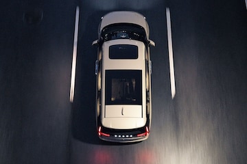 Volvo EM90