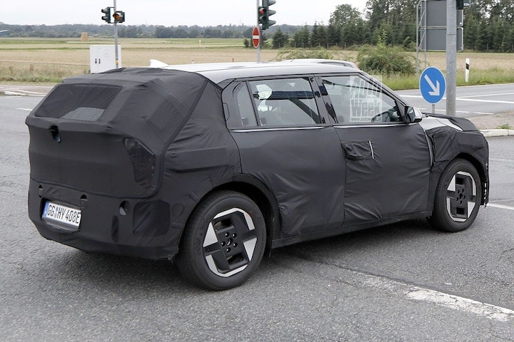 Spyshots Kia EV3 of EV4