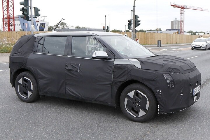 Spyshots Kia EV3 of EV4