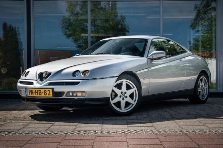 Alfa Romeo GTV