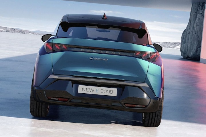 Peugeot e-3008