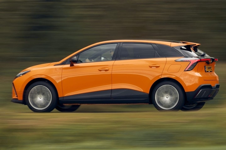 MG 4 Electric Trophy Extended Range