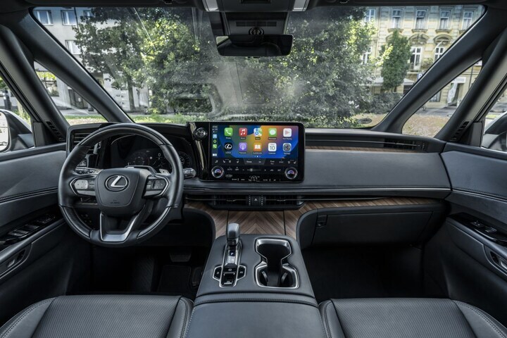 Lexus LM 7-zitter