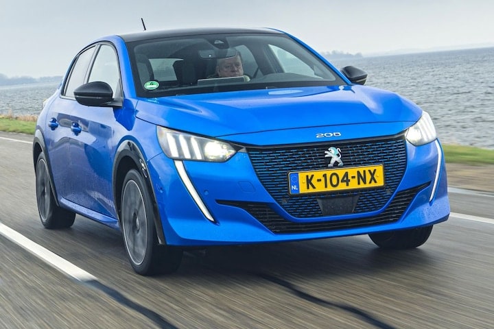 Peugeot e-208