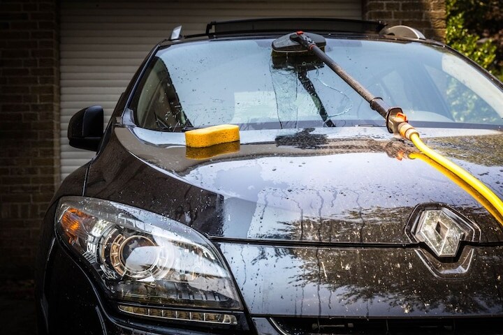 Auto wassen vieze auto ANP