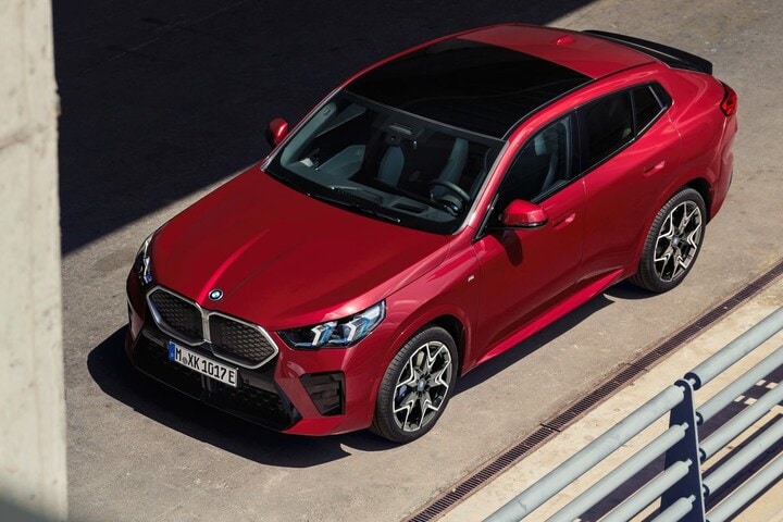 BMW iX2