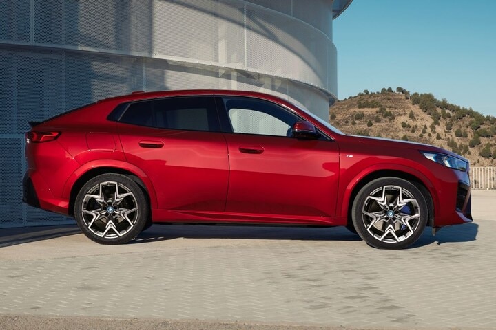 BMW iX2
