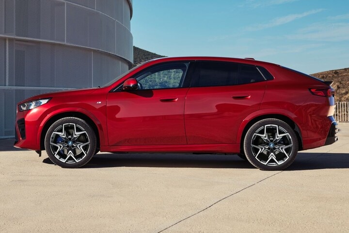 BMW iX2