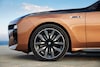 BMW i7 M70