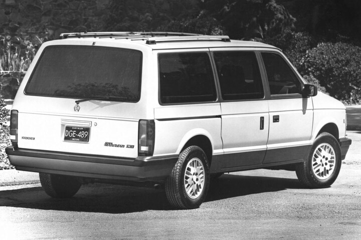 Chrysler minivans Dodge Grand Caravan Chrysler Voyager