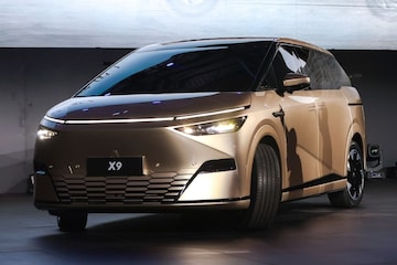 Xpeng X9