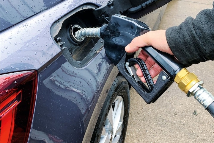 Vierseizoenenbanden test 225/45R17 duurzaamheid tanken