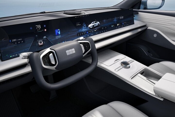 Geely E8