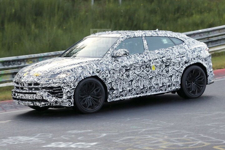 Lamborghini Urus PHEV spyshots