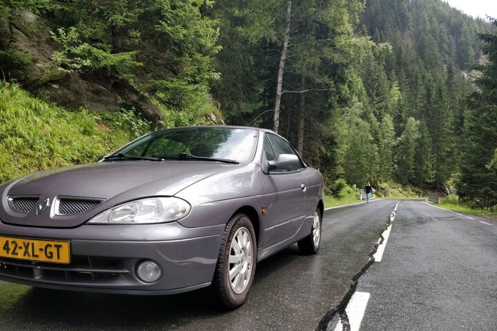 Barrelbrigade 2022 Renault Megane cabrio