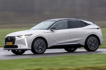 DS 4 