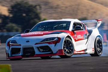 Toyota Supra autonoom drift