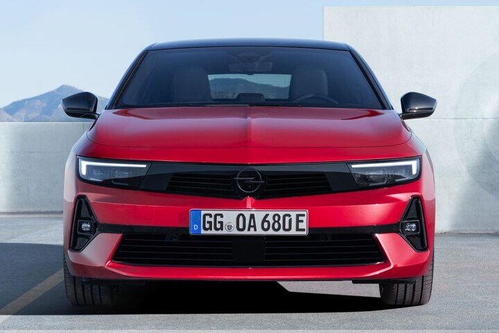 Opel Astra Sports Tourer Electric