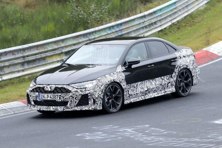 Audi RS3 facelift spyshots