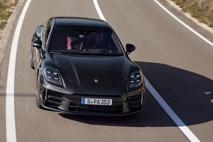 Porsche Panamera 2023